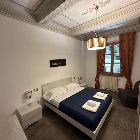 Residence Amalia Guelfa Firenze Esterno foto