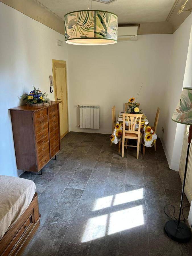 Residence Amalia Guelfa Firenze Esterno foto
