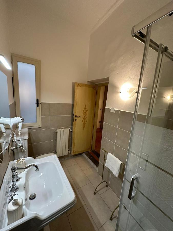Residence Amalia Guelfa Firenze Esterno foto