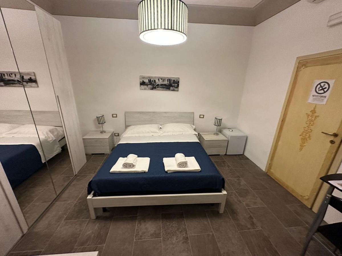Residence Amalia Guelfa Firenze Esterno foto